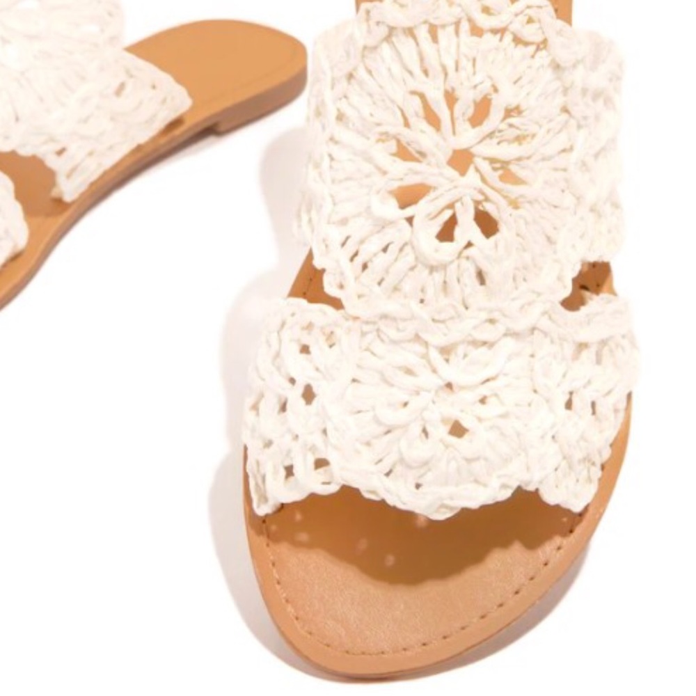 Last Pairs 5.5 / 6 Qupid Athena Off White Crochet Flat Peep-Toe Sandal